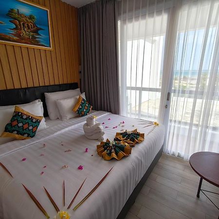 Raja Hotel Kuta Mandalika Resort & Convention Eksteriør bilde