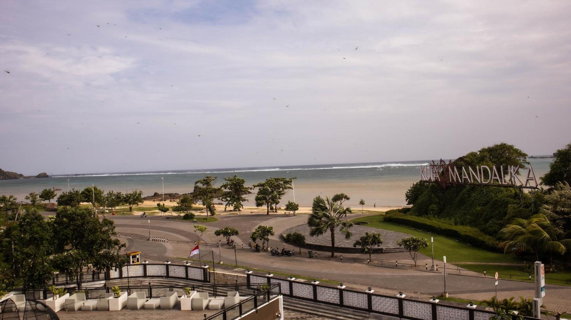 Raja Hotel Kuta Mandalika Resort & Convention Eksteriør bilde