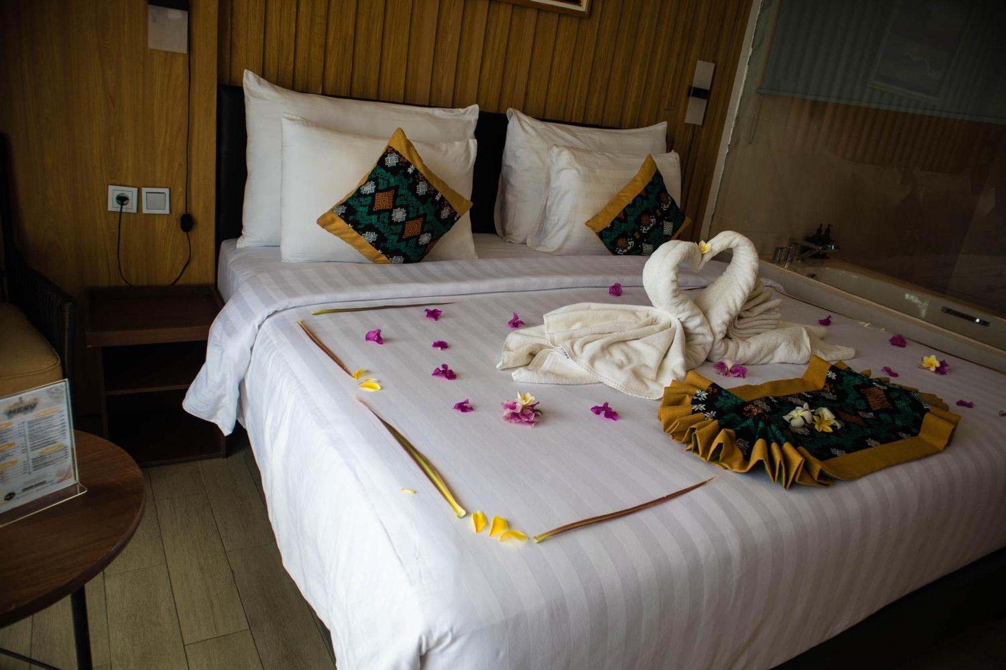 Raja Hotel Kuta Mandalika Resort & Convention Eksteriør bilde